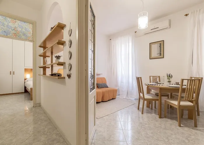 Testaccio Cozy Flat Rom